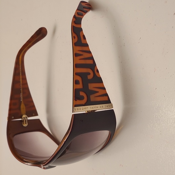 Marc Jacobs Sunglasses - Picture 3 of 5